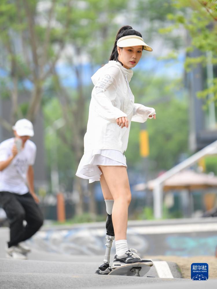 有个游戏平台送6元首充